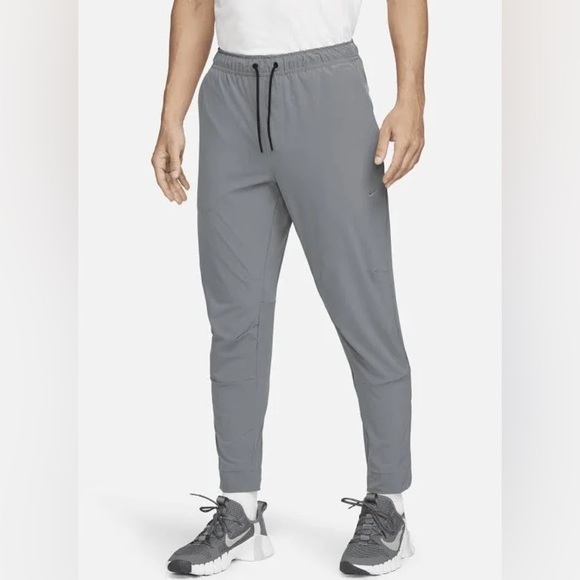 Nike Gray Classic Woven Performance Tapered Jogger Pants M - Picture 1 of 6